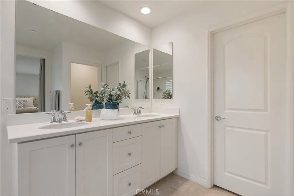 7194 Crescrendo Lane, Fontana, California 92336 home-pic-20