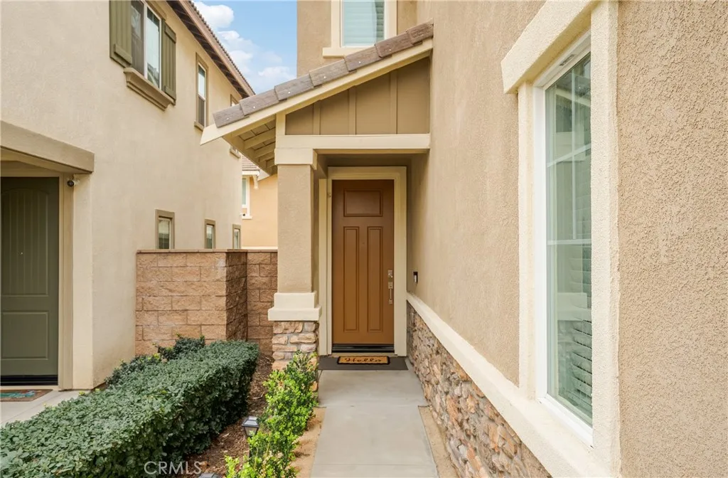 7194 Crescrendo Lane, Fontana, California 92336 home-pic-2