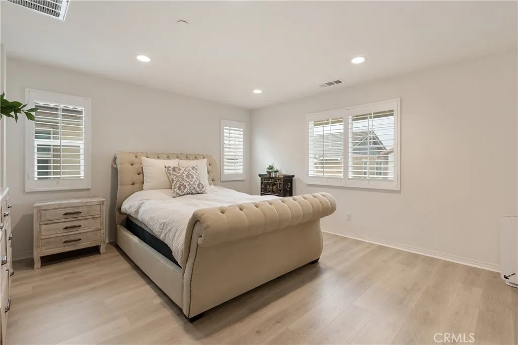 7194 Crescrendo Lane, Fontana, California 92336 home-pic-15