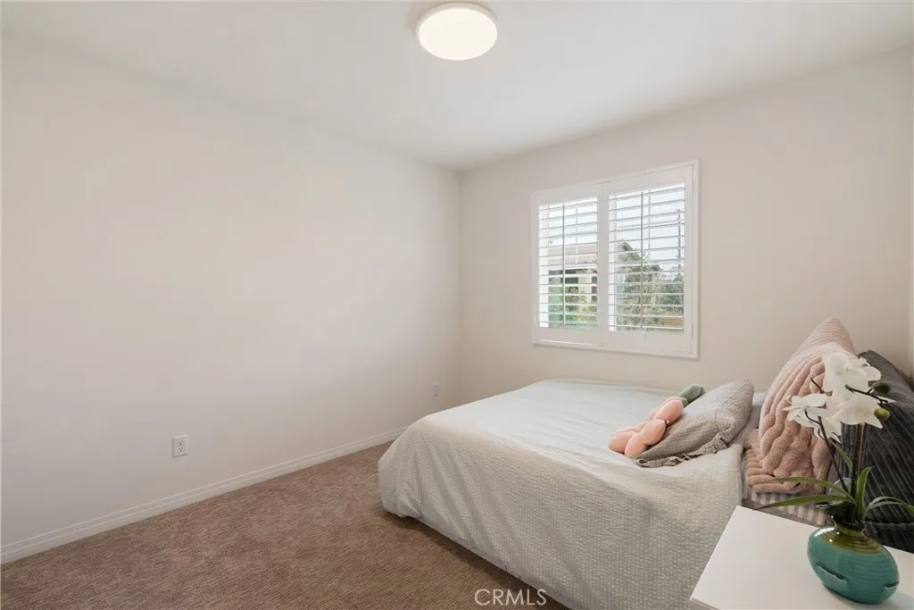 7194 Crescrendo Lane, Fontana, California 92336 home-pic-25