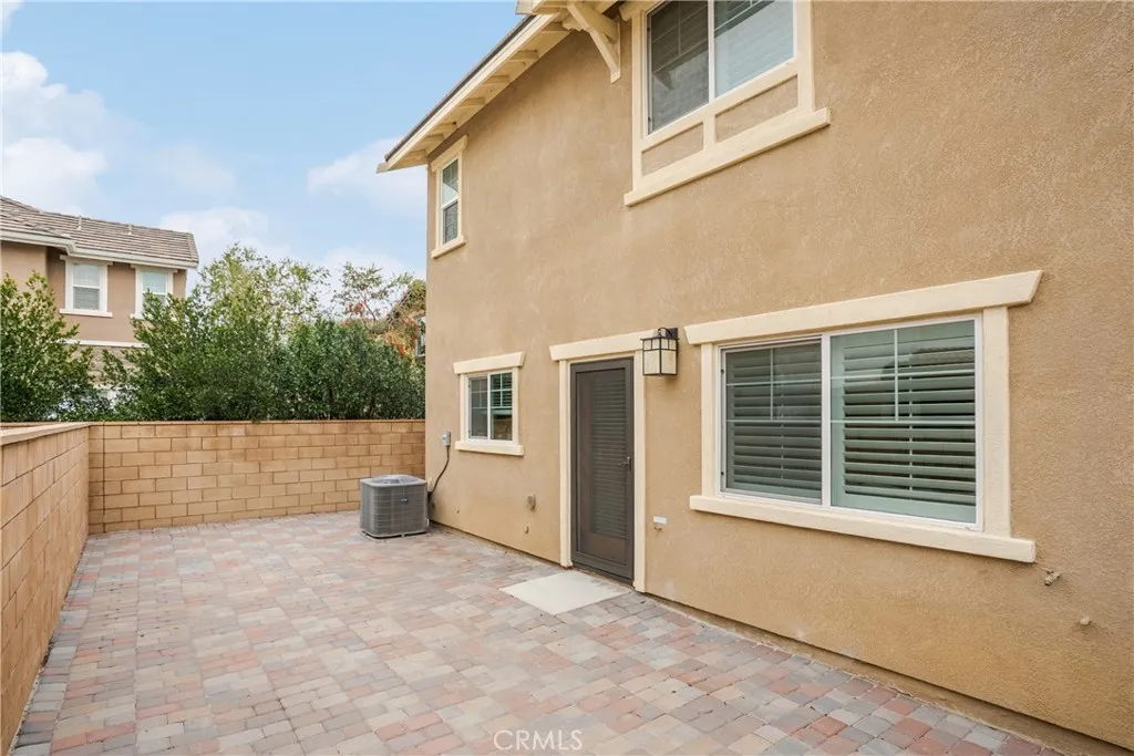 7194 Crescrendo Lane, Fontana, California 92336 home-pic-27