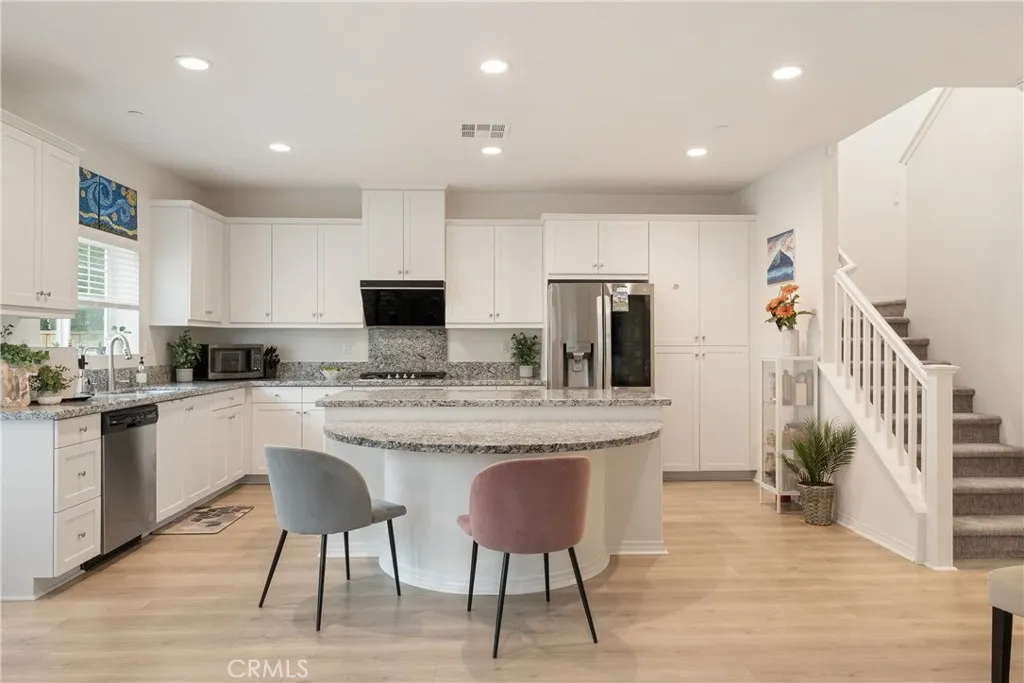 7194 Crescrendo Lane, Fontana, California 92336 home-pic-7