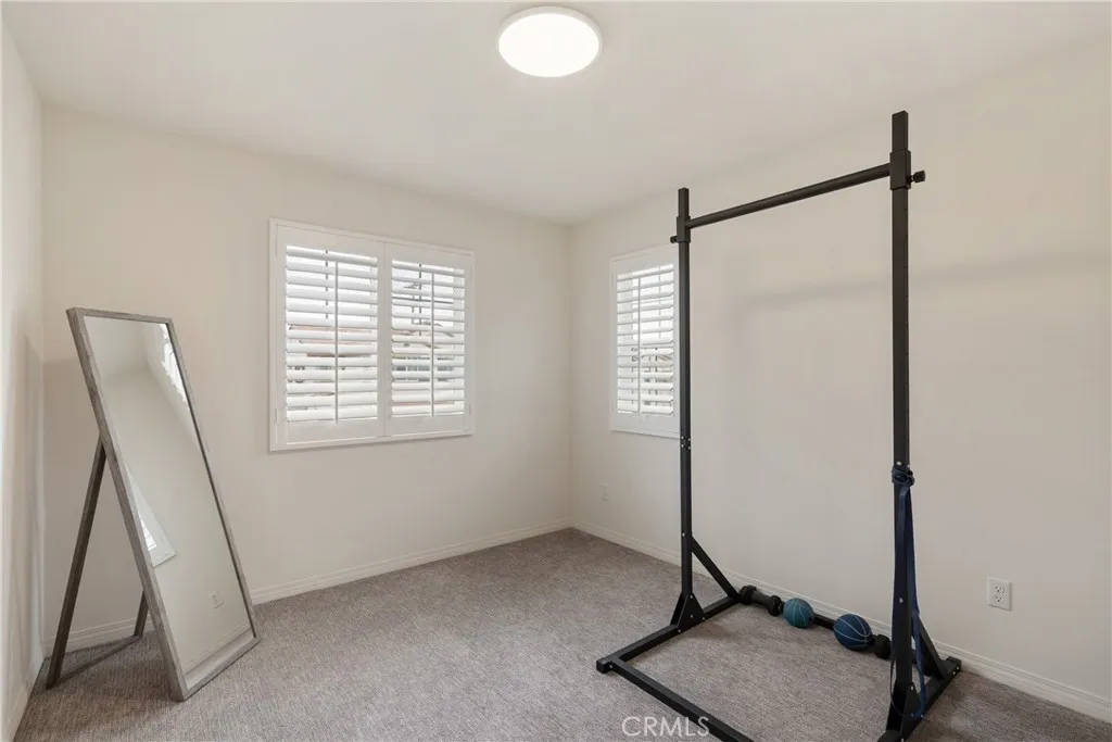 7194 Crescrendo Lane, Fontana, California 92336 home-pic-24