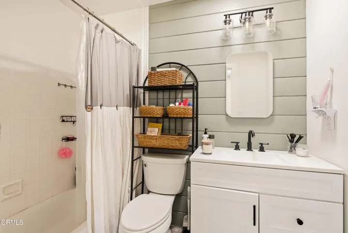 616 Island View St Fillmore-37