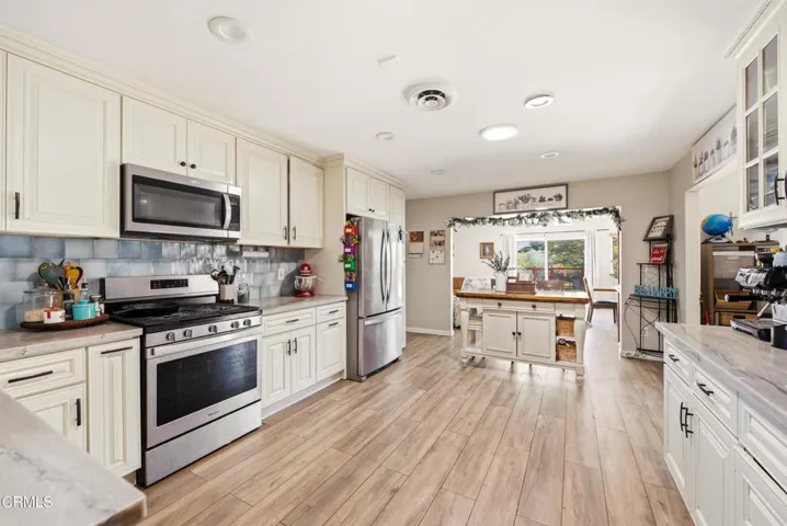 616 Island View St Fillmore-11