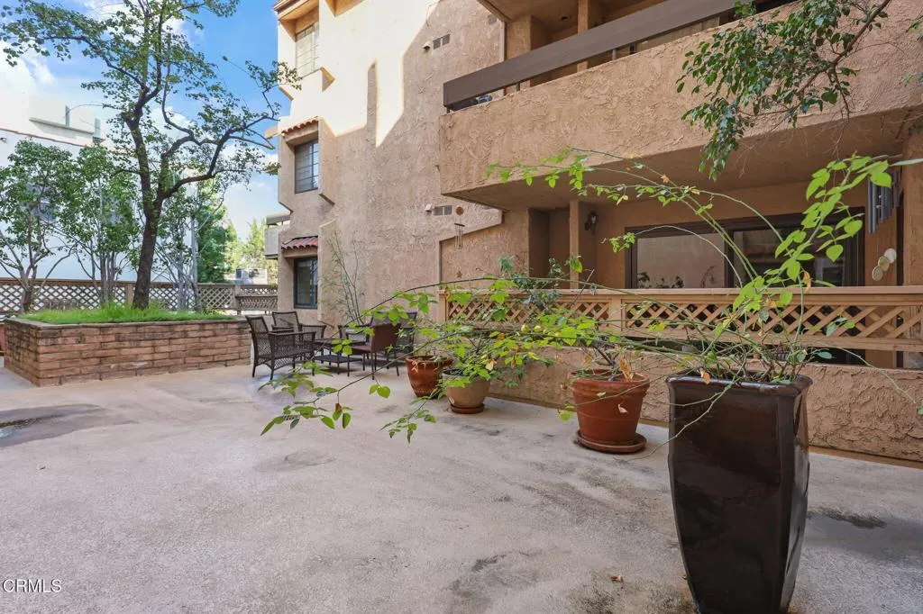 640 S Lake Avenue 105, Pasadena, California 91106 home-pic-34