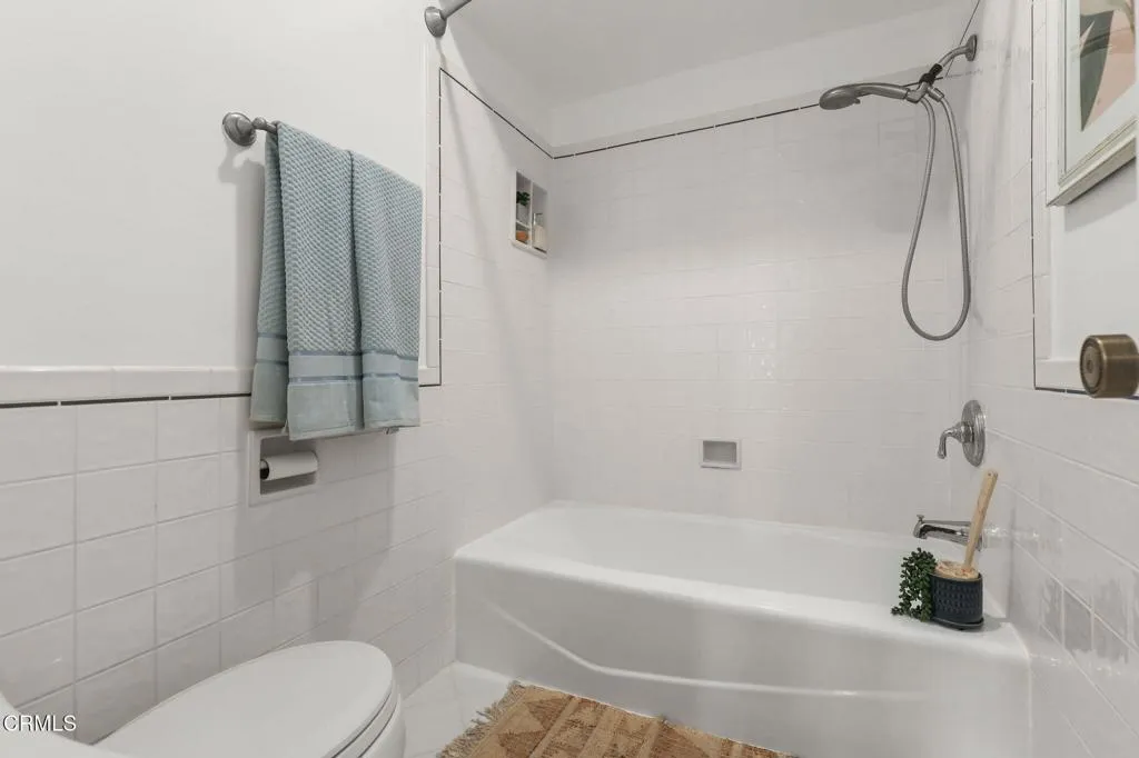 640 S Lake Avenue 105, Pasadena, California 91106 home-pic-26