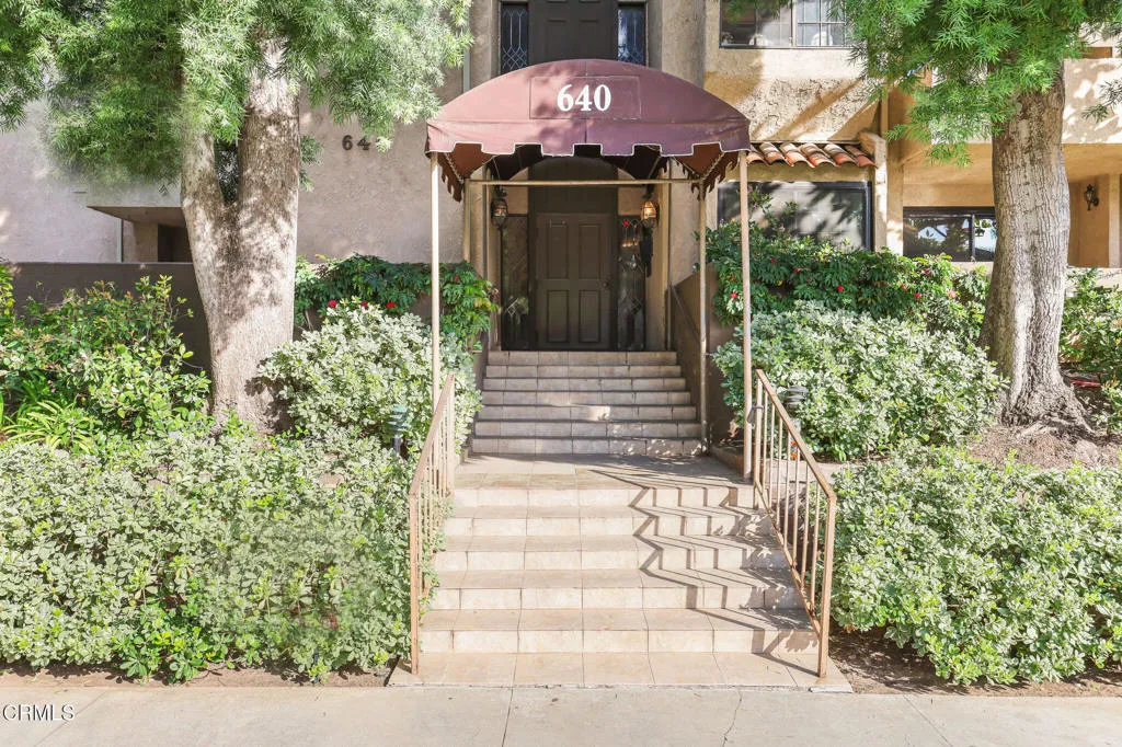 640 S Lake Avenue 105, Pasadena, California 91106 home-pic-1