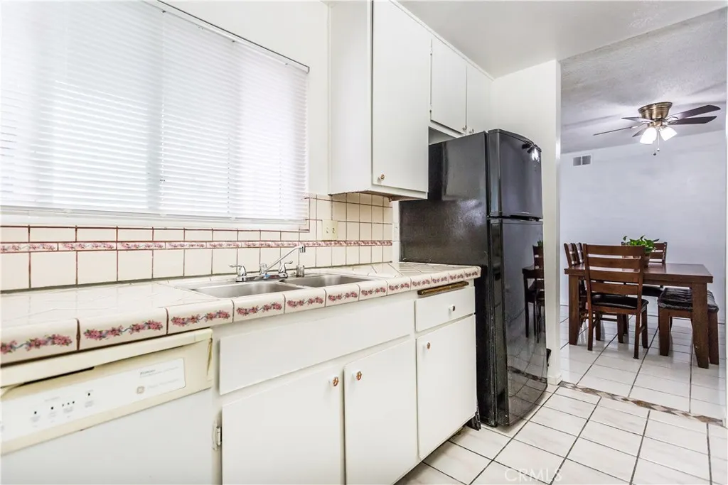 967 S Citron, Anaheim, California 92805 home-pic-15
