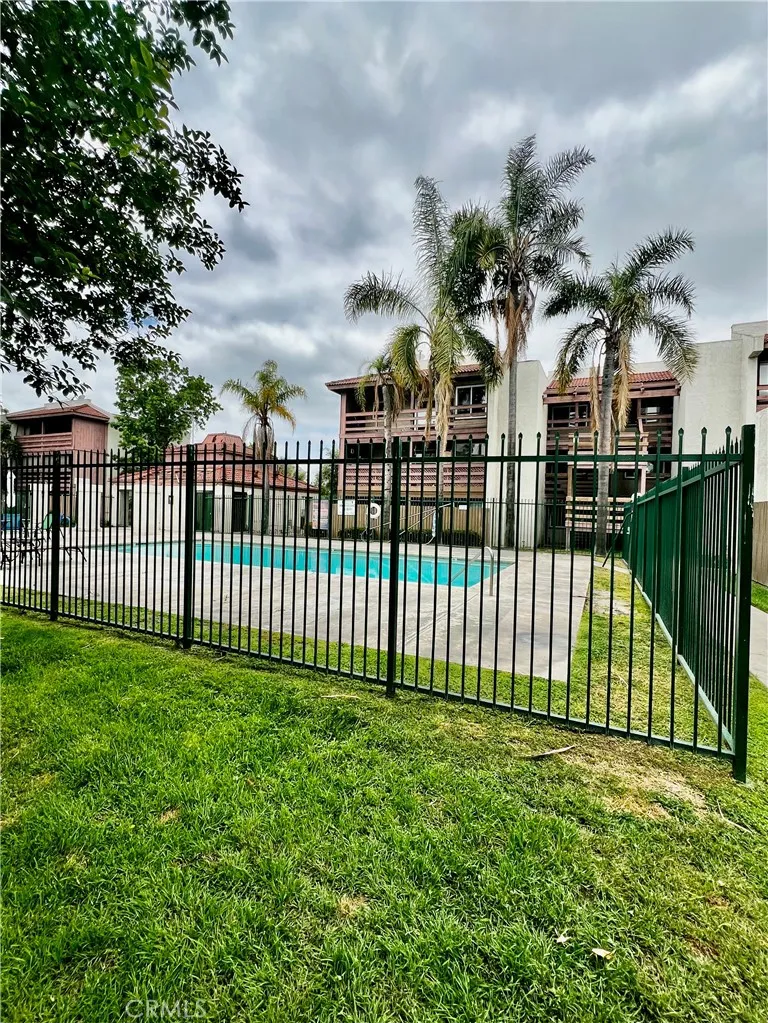 967 S Citron, Anaheim, California 92805 home-pic-18