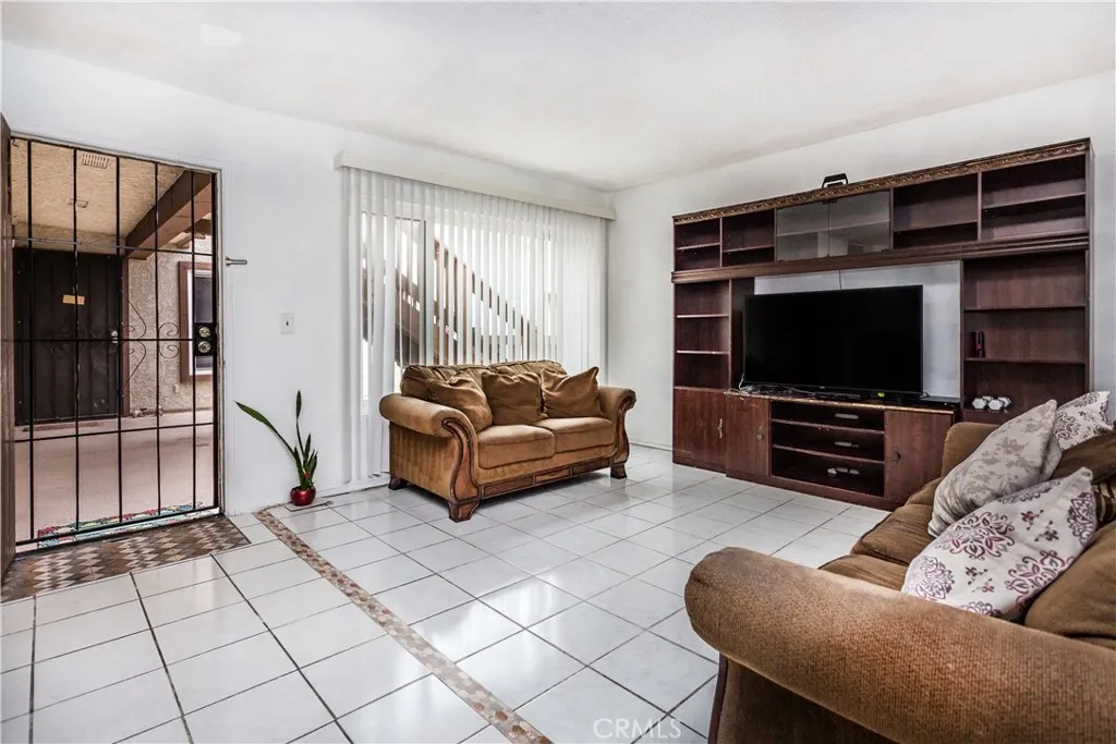 967 S Citron, Anaheim, California 92805 home-pic-8