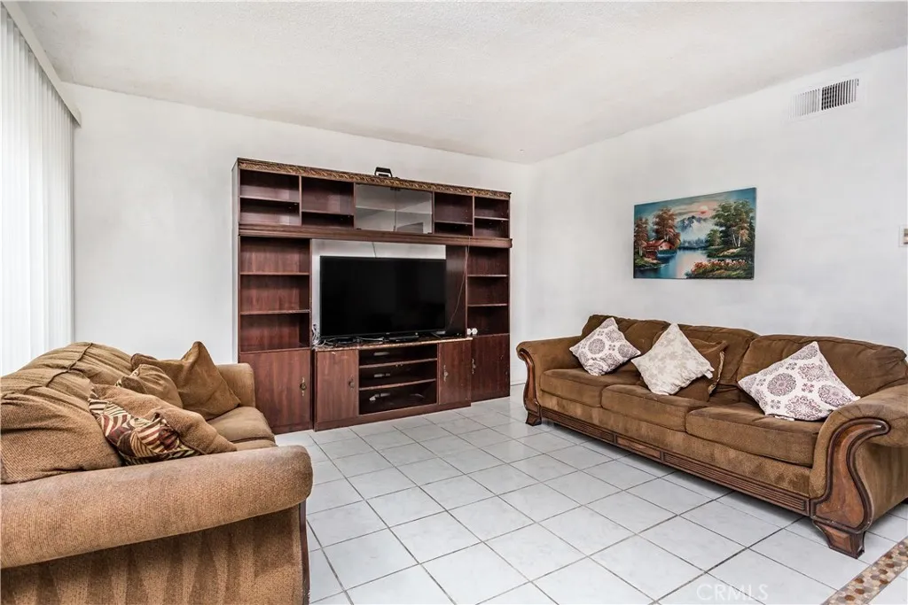 967 S Citron, Anaheim, California 92805 home-pic-7