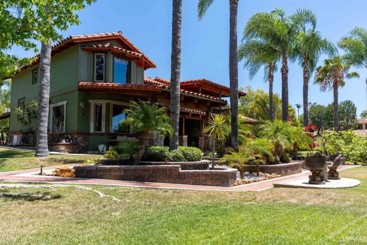3097 Green Heather Lane, Fallbrook, California 92028