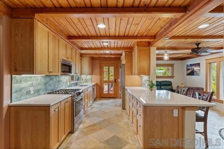 3097 Green Heather Lane, Fallbrook, California 92028