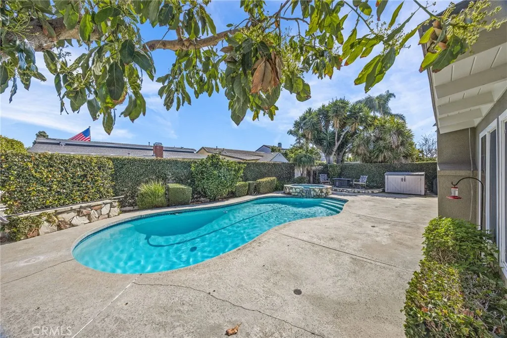 18864 Cordata, Fountain Valley, California 92708 home-pic-33
