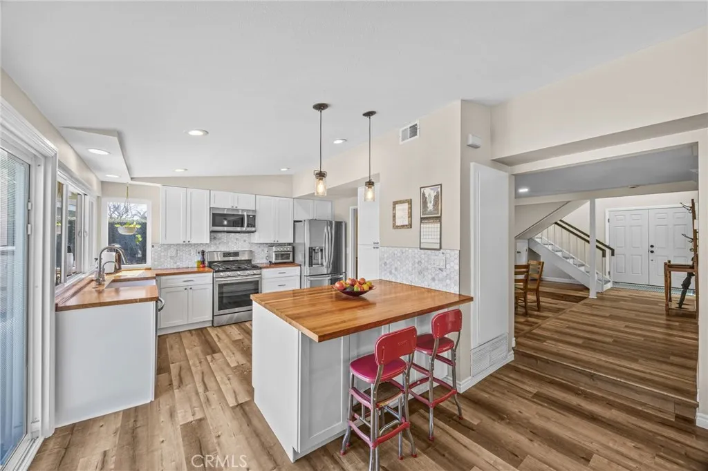 18864 Cordata, Fountain Valley, California 92708 home-pic-11