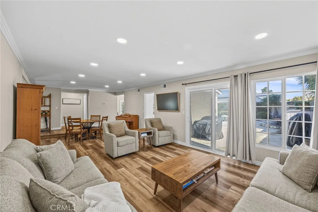 18864 Cordata, Fountain Valley, California 92708 home-pic-9