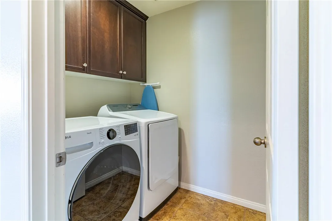 3999 Quartzite Lane, San Bernardino, California 92407 home-pic-26