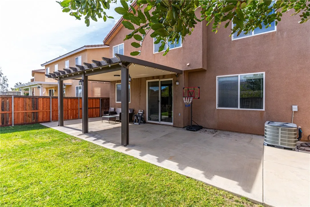 3999 Quartzite Lane, San Bernardino, California 92407 home-pic-32