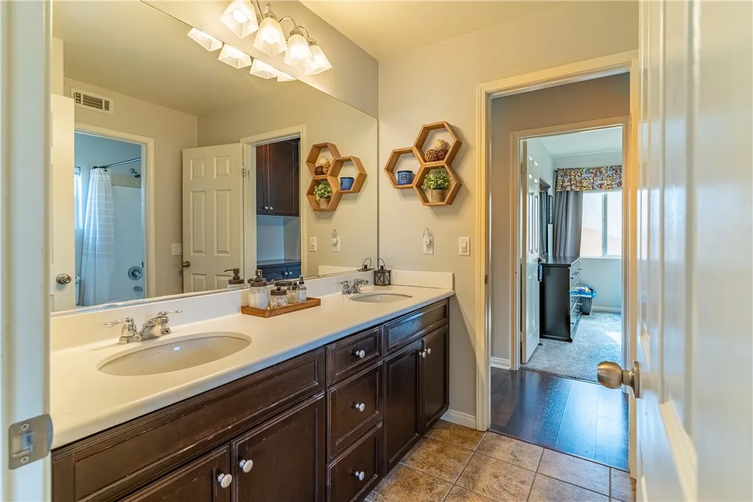 3999 Quartzite Lane, San Bernardino, California 92407 home-pic-21