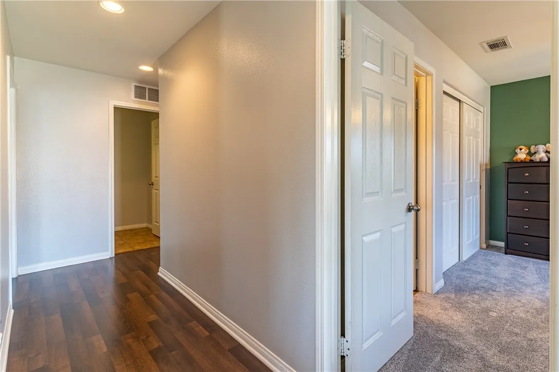 3999 Quartzite Lane, San Bernardino, California 92407 home-pic-18