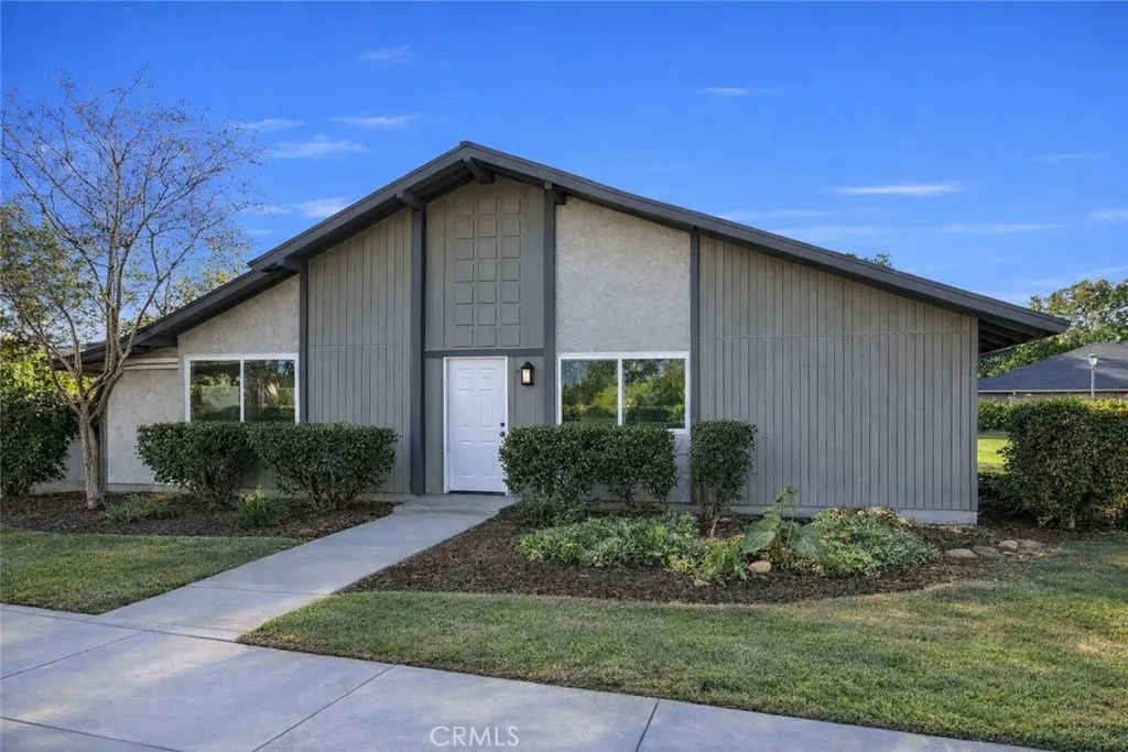 6103 Avenue Juan Diaz, Riverside, California 92509 home-pic-1