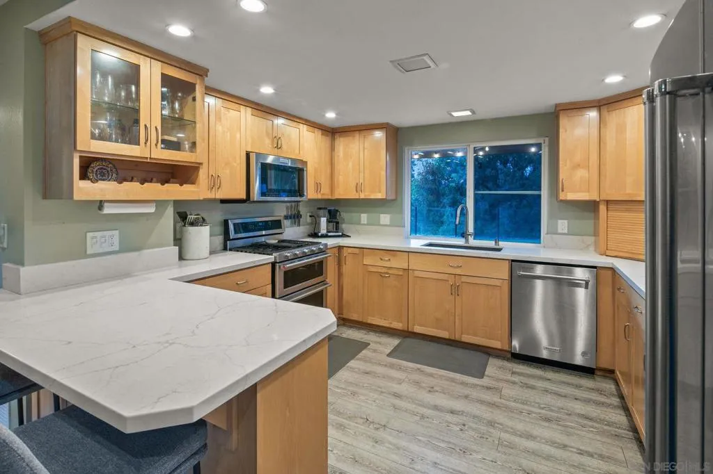 5134 Park Rim Dr., San Diego, California 92117 home-pic-18