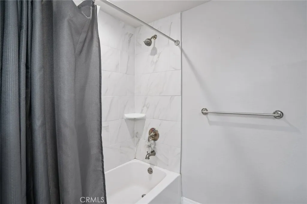1973 Clear River, Hacienda Heights, California 91745 home-pic-25