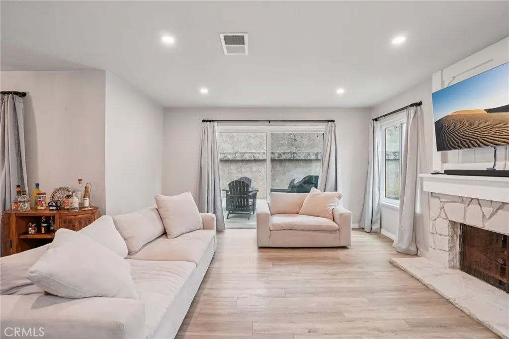 1973 Clear River, Hacienda Heights, California 91745 home-pic-6