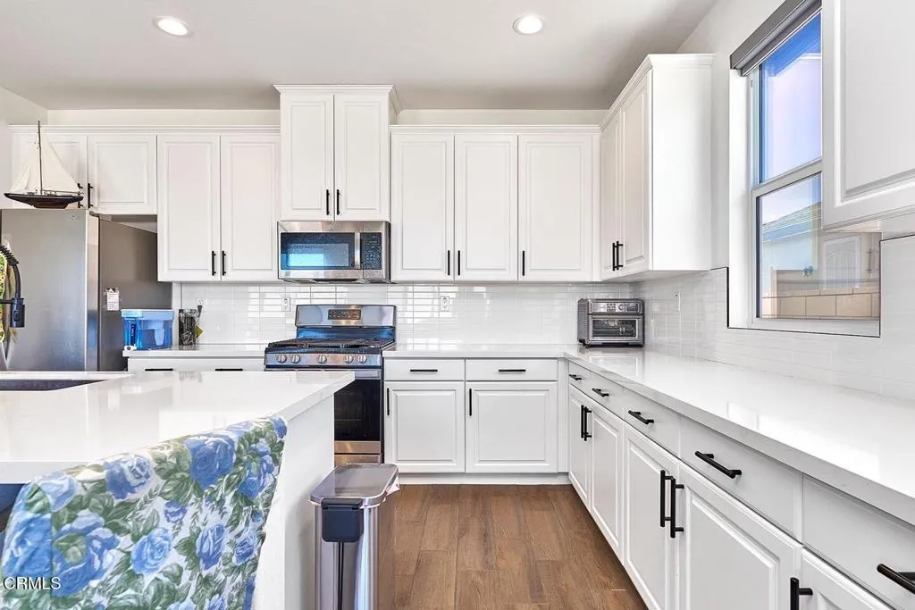11992 Olivine Road, Victorville, California 92392 home-pic-25