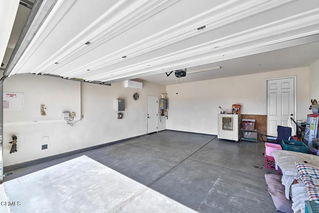 11992 Olivine Road, Victorville, California 92392 home-pic-9