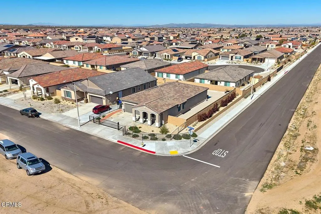 11992 Olivine Road, Victorville, California 92392 home-pic-46