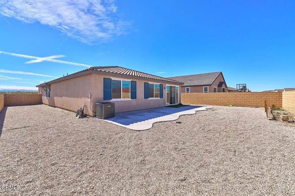 11992 Olivine Road, Victorville, California 92392 home-pic-14