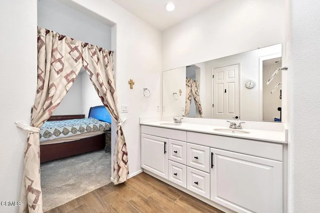 11992 Olivine Road, Victorville, California 92392 home-pic-17