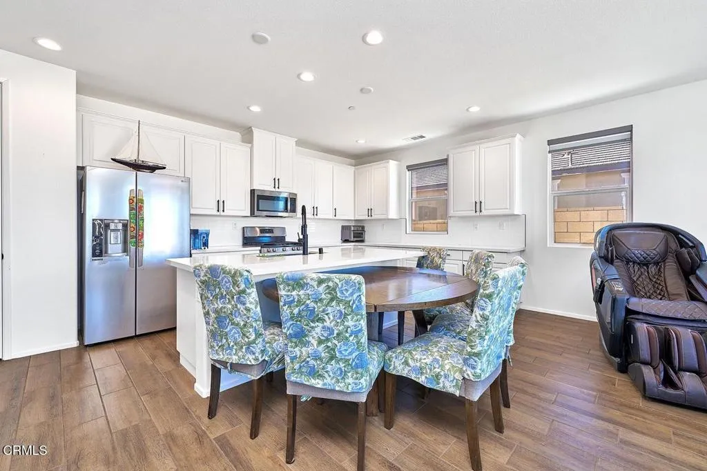 11992 Olivine Road, Victorville, California 92392 home-pic-24
