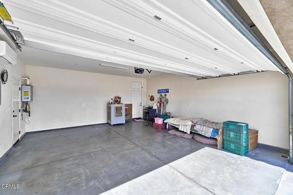 11992 Olivine Road, Victorville, California 92392 home-pic-11