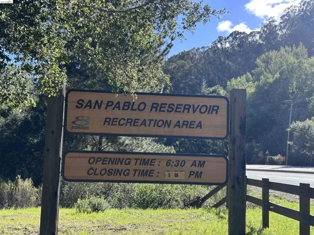 SP Reservoir is just minutes away for picnics, boating, and outdoor space