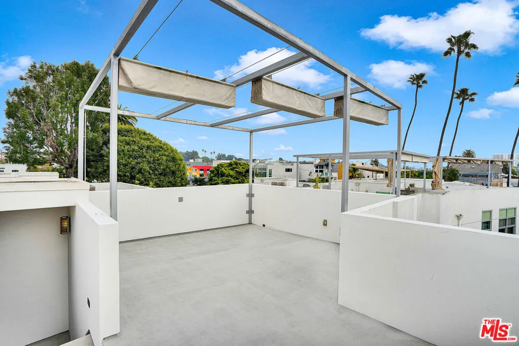 125 Pacific Street 8, Santa Monica, California 90405 home-pic-25