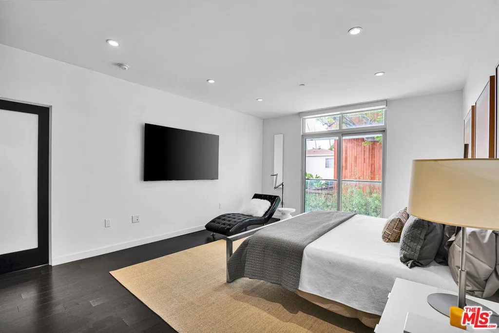 125 Pacific Street 8, Santa Monica, California 90405 home-pic-14