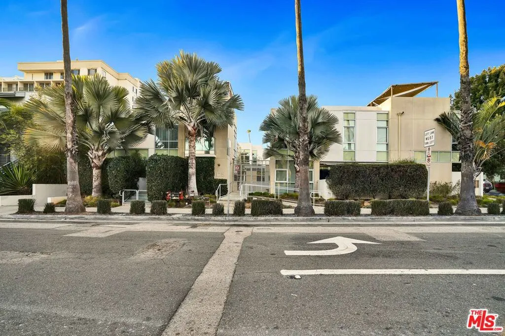 125 Pacific Street 8, Santa Monica, California 90405 home-pic-2
