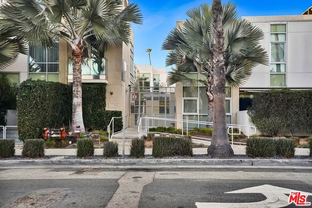 125 Pacific Street 8, Santa Monica, California 90405 home-pic-3