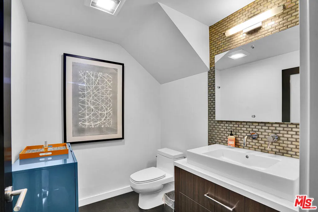 125 Pacific Street 8, Santa Monica, California 90405 home-pic-11