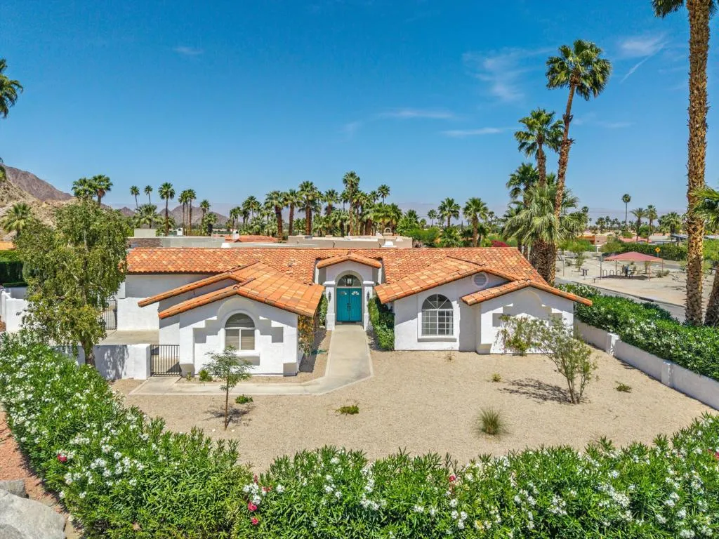 51300 Avenida Alvarado, La Quinta, California 92253 home-pic-2