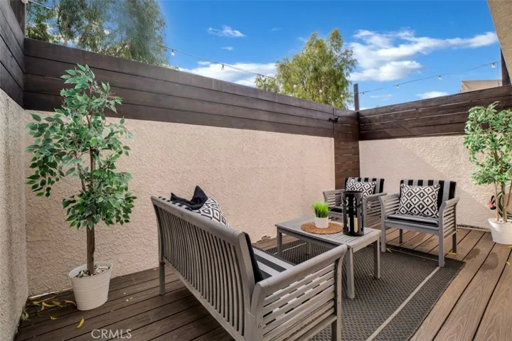 PRIVATE ROOFTOP PATIO