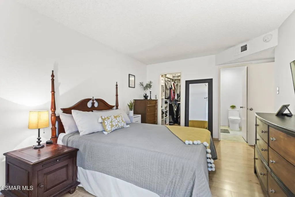 5700 Etiwanda Avenue 248, Tarzana, California 91356 home-pic-20