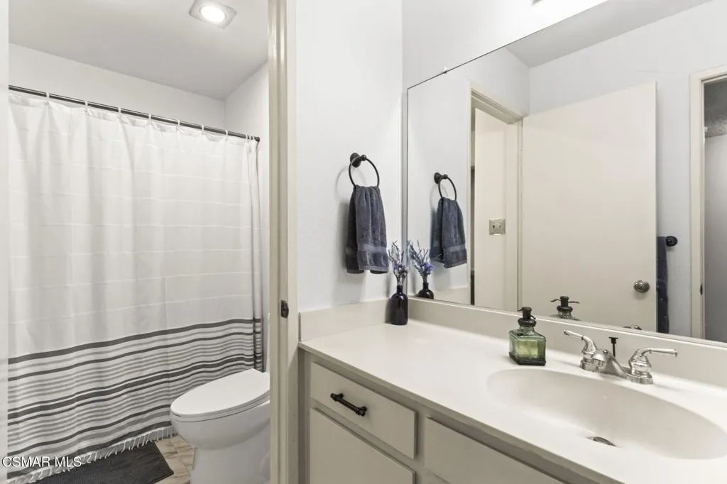 5700 Etiwanda Avenue 248, Tarzana, California 91356 home-pic-18