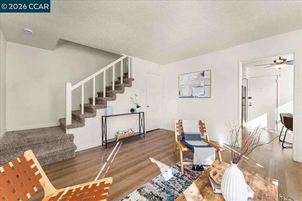 4135 4137 West St, Oakland, California 94608 home-pic-6