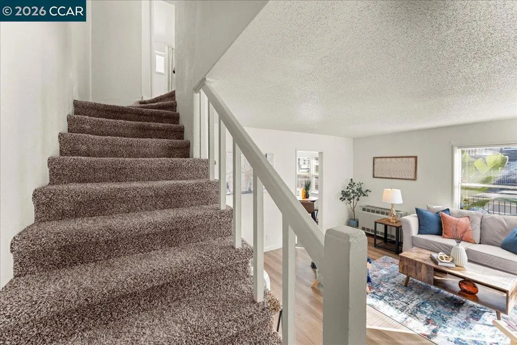 4135 4137 West St, Oakland, California 94608 home-pic-16