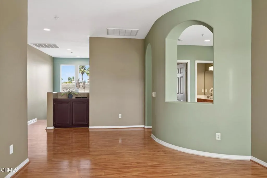 1979 Newcastle Drive, Oxnard, California 93036 home-pic-21