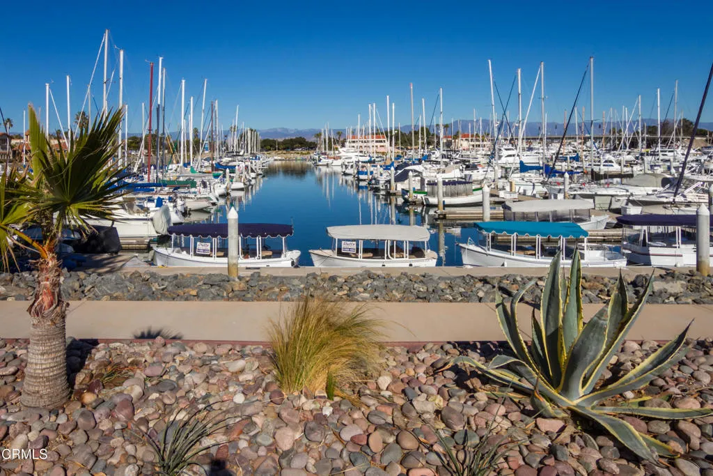 1979 Newcastle Drive, Oxnard, California 93036 home-pic-65